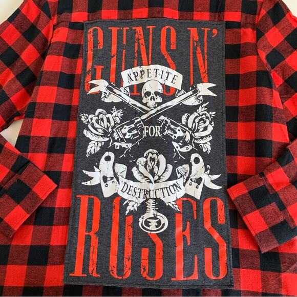 Via Penny Lane Reworked Apparel | Guns N’ Roses Custom Red Button Down Flannel - Picture 3 of 9